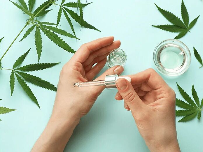 Dall&amp;#039;acne alla psoriasi: il CBD per le patologie dermatologiche e per ringiovanire la pelle