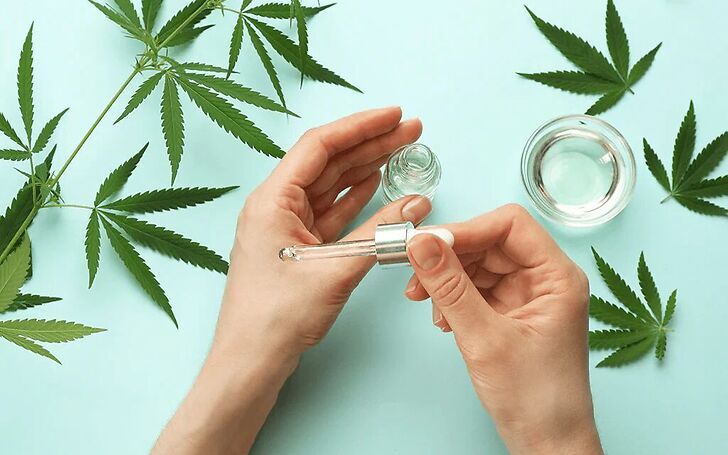 Dall&amp;#039;acne alla psoriasi: il CBD per le patologie dermatologiche e per ringiovanire la pelle