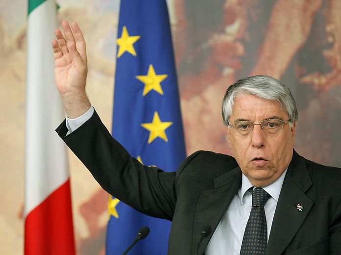 Giovanardi apre alla coltivazione domestica di Cannabis?