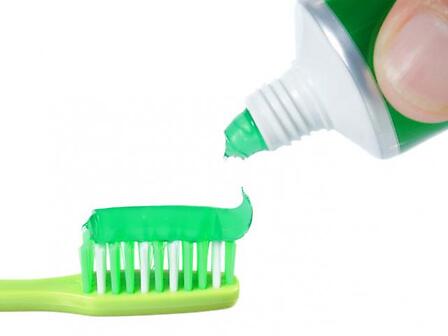Cannabinoidi e igiene orale: &amp;quot;Meglio dei prodotti in commercio contro i batteri della placca dentale&amp;quot;