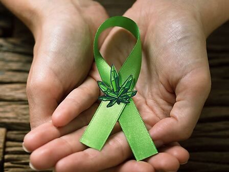 Cancro: un terzo dei pazienti oncologici canadesi fa uso di cannabis