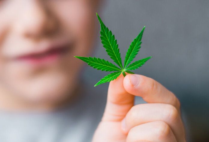 Canada: un quinto dei bambini con cancro fa uso di cannabis