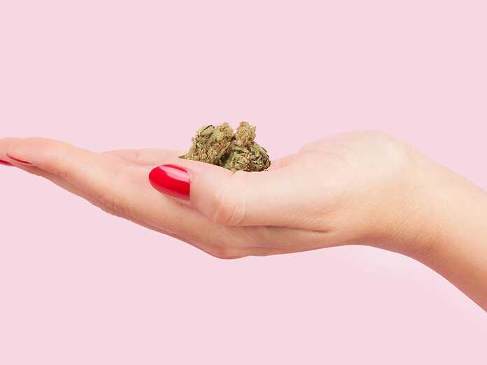 Menopausa: sempre più donne scelgono la cannabis perché funziona