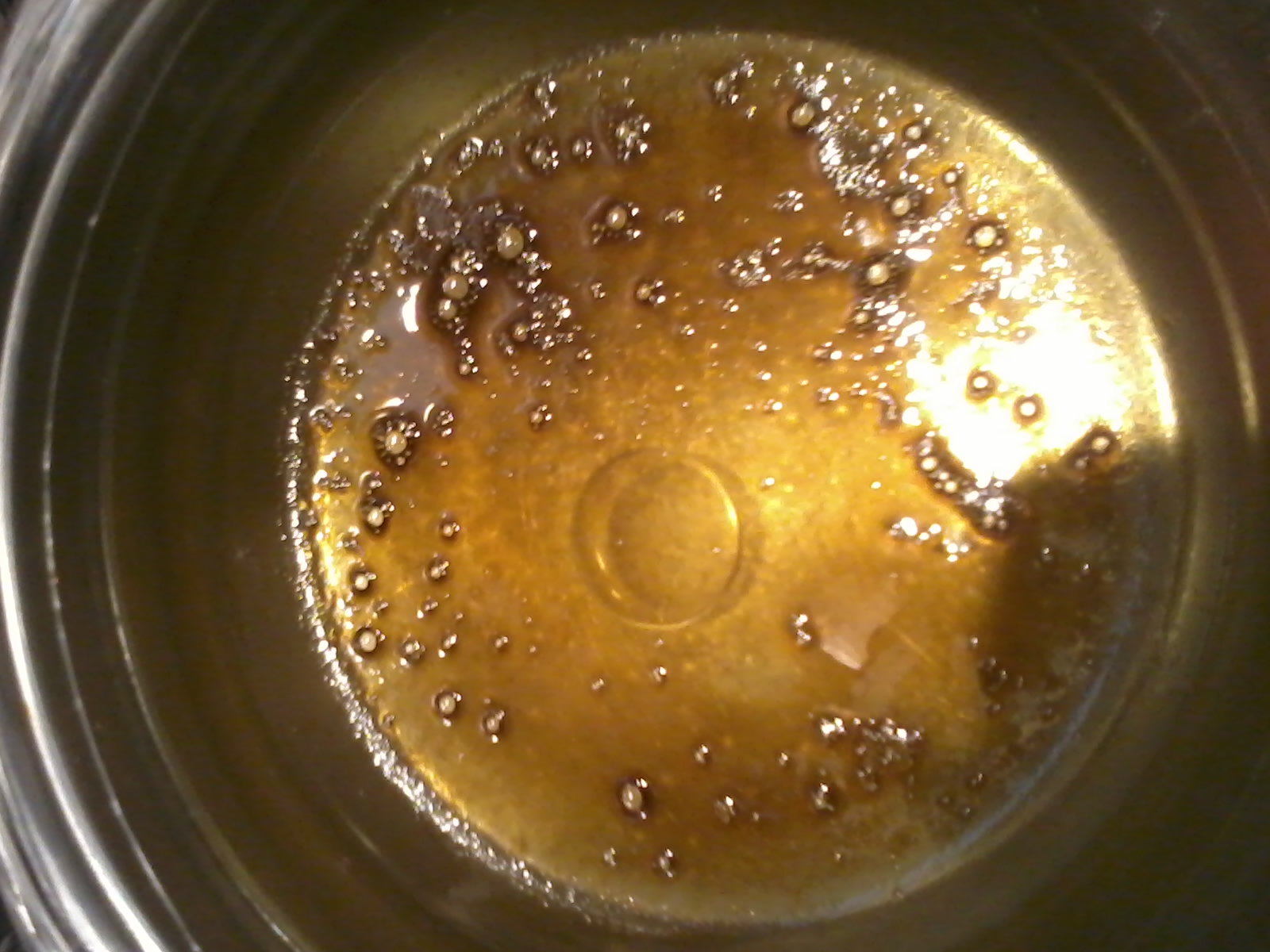 Fase di evaporazione dell'alcol: evaporazione a bagno maria del solvente utilizzato per l'estrazione